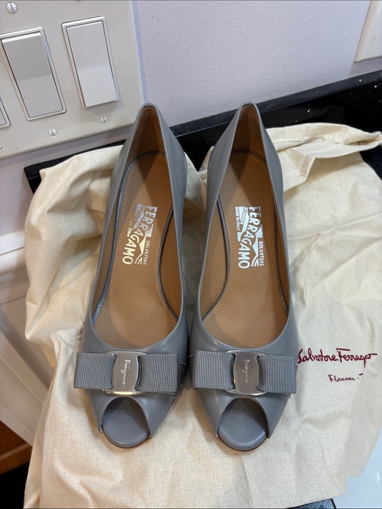 Salvatore Ferragamo Shoes - NWT Salvatore Ferragamo Gray Leather Vara Bow Peep-Toe Pumps
